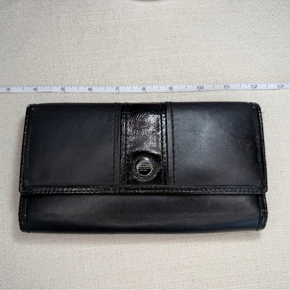 Coach Sutton Leather Zippy Tri-Fold Long Wallet